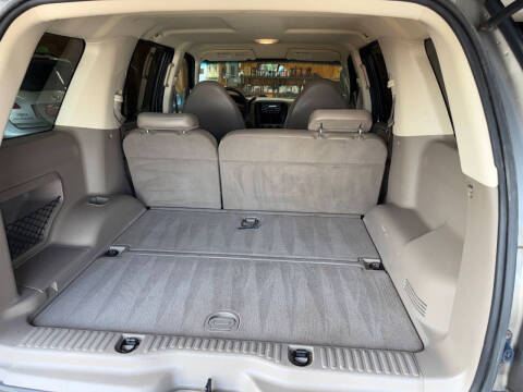 2002 Ford Explorer XLS