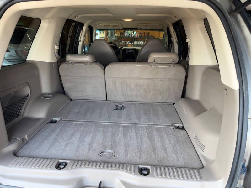 2002 Ford Explorer XLS