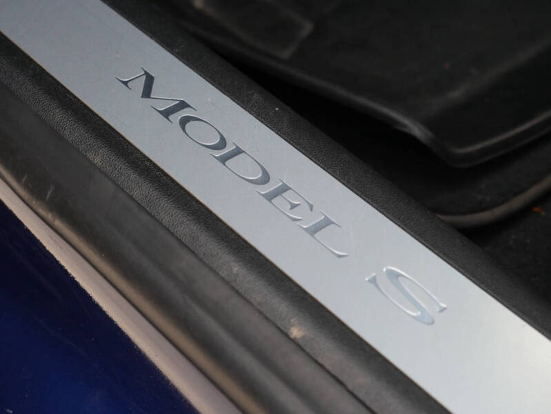 2020 Tesla Model S Long Range