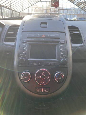 2013 Kia Soul +