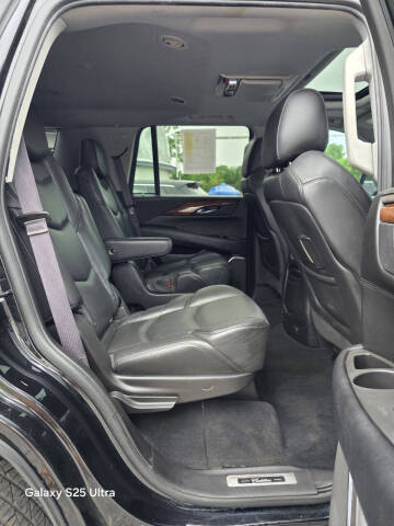 2017 Cadillac Escalade Luxury
