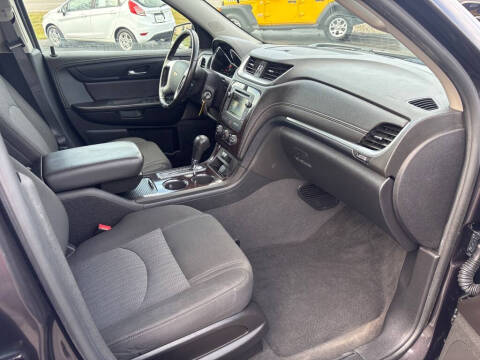 2017 Chevrolet Traverse LT