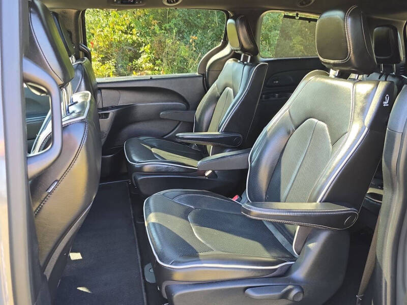 2021 Chrysler Pacifica Hybrid Limited