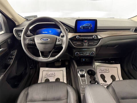 2020 Ford Escape Hybrid Titanium