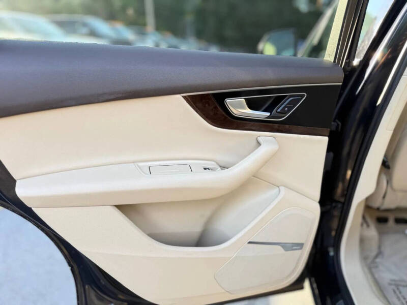 2017 Audi Q7 3.0T quattro Premium Plus