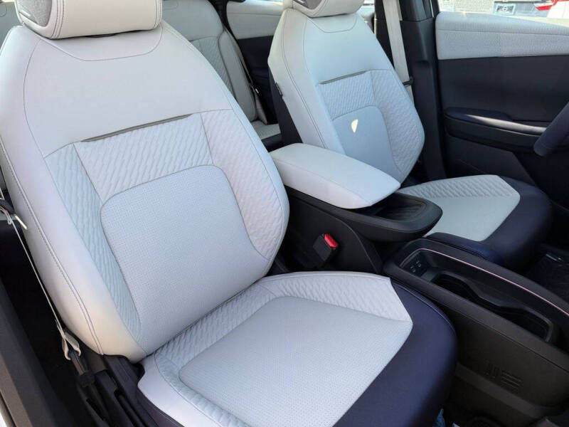 2026 Nissan LEAF Platinum+