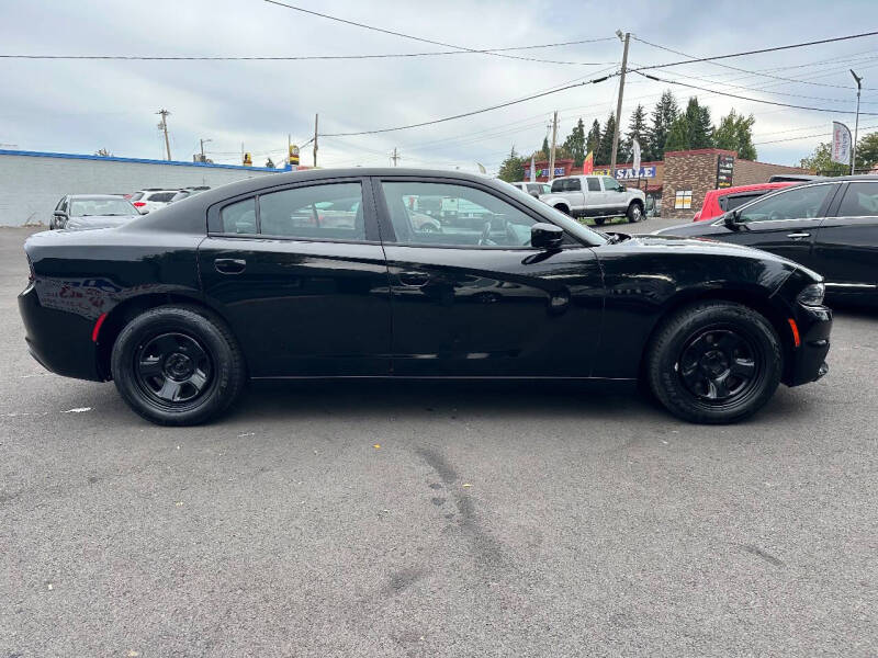 2018 Dodge Charger null photo 3