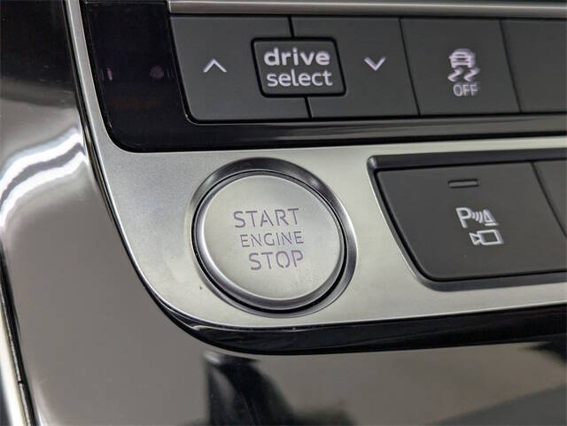 2019 Audi Q8 quattro Premium Plus 55 TFSI