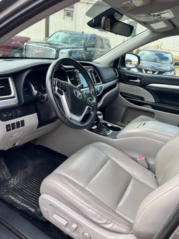 2018 Toyota Highlander SE