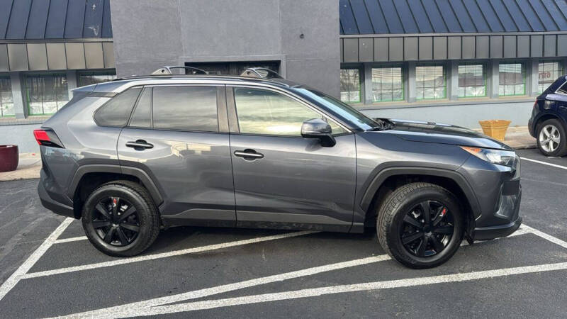 2019 Toyota RAV4 LE