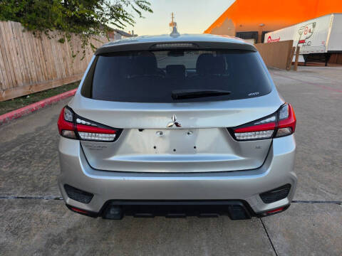 2024 Mitsubishi Outlander Sport SE