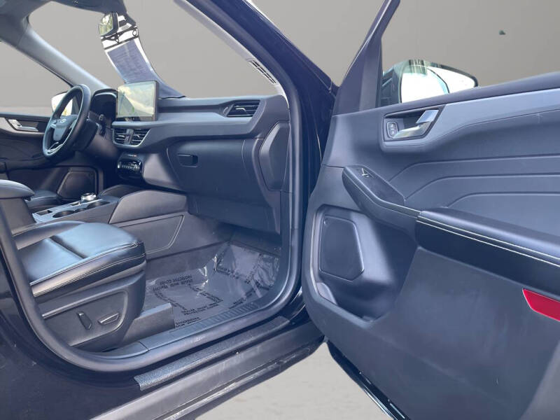 2024 Ford Escape Platinum