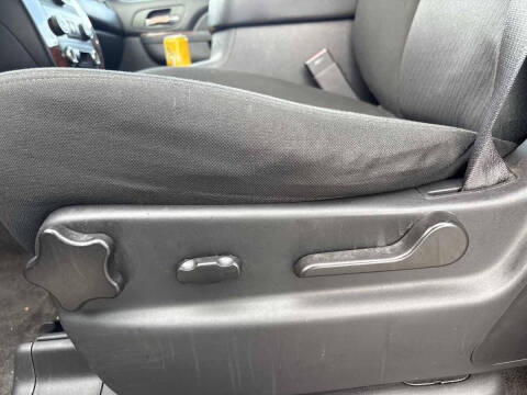 2013 Chevrolet Suburban LS