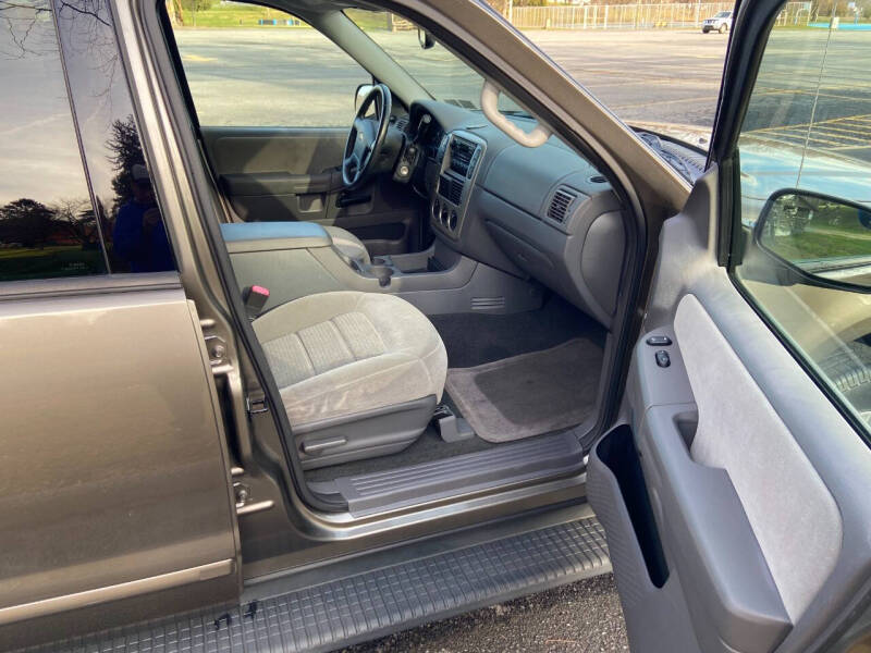 2005 Ford Explorer XLT