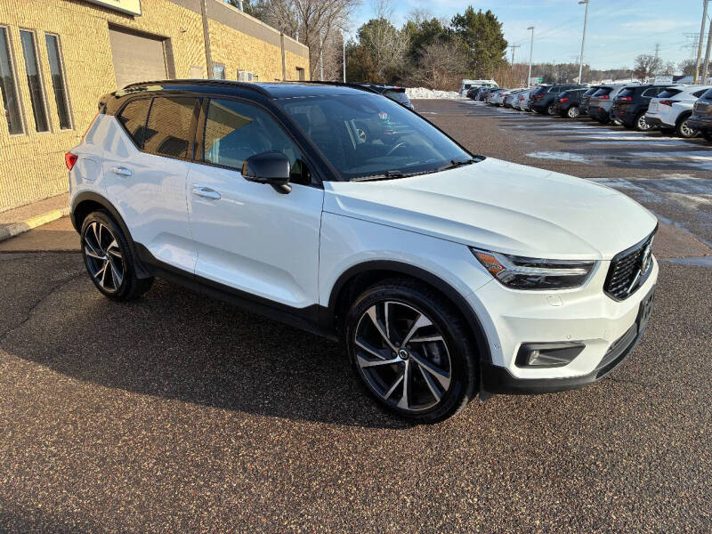 2019 Volvo XC40 T5 R-Design