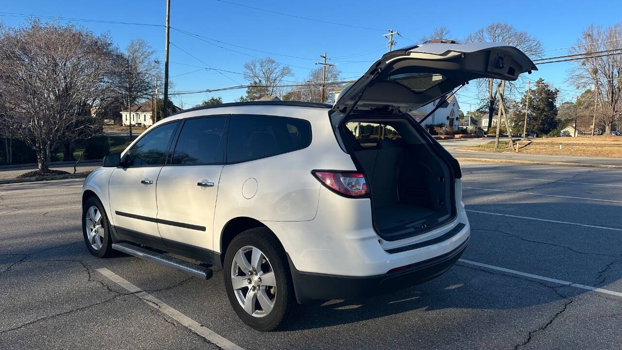 2015 Chevrolet Traverse for sale at Caropedia in Dunn, NC