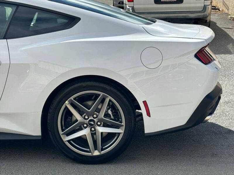 2025 Ford Mustang EcoBoost