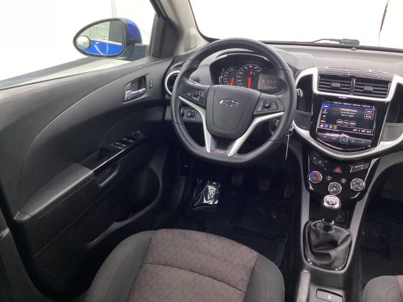 2019 Chevrolet Sonic LT Manual