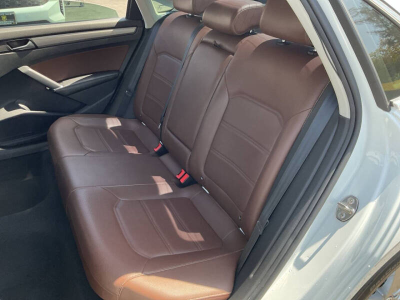 2020 Volkswagen Passat SE