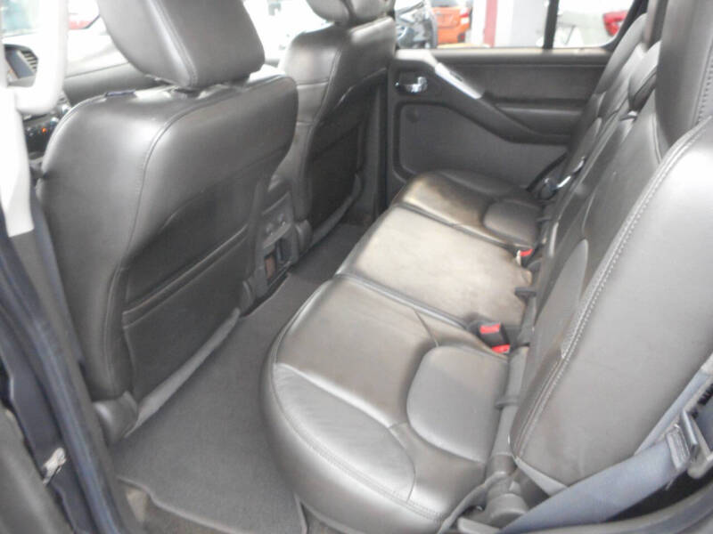 2012 Nissan Pathfinder Silver Edition