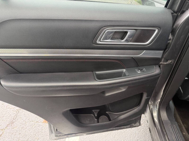 2016 Ford Explorer Sport