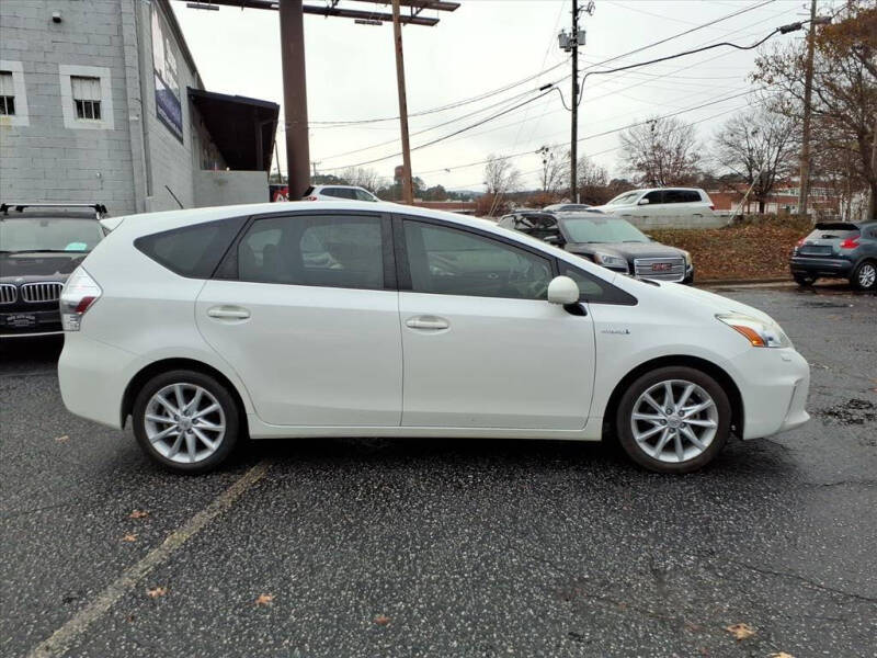 2013 Toyota Prius v Five