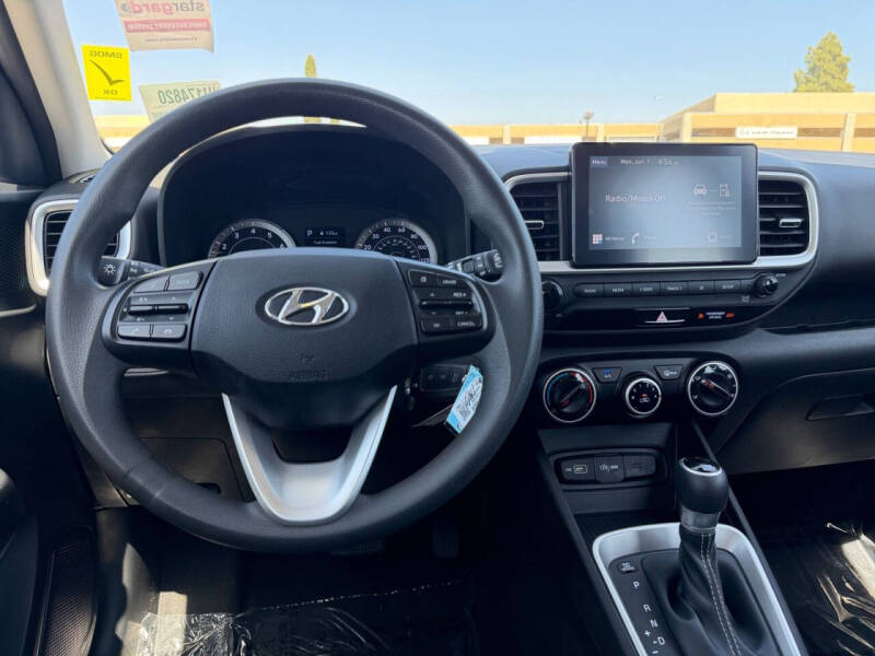 2022 Hyundai Venue SE