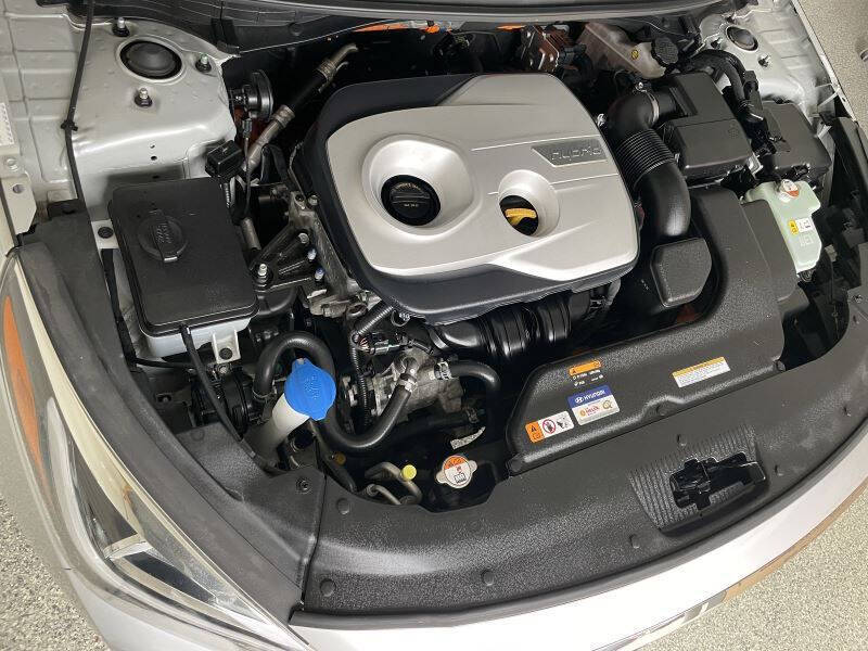 2016 Hyundai Sonata Hybrid SE