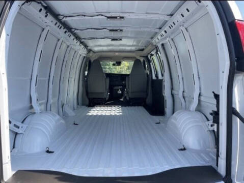 2025 GMC Savana 2500