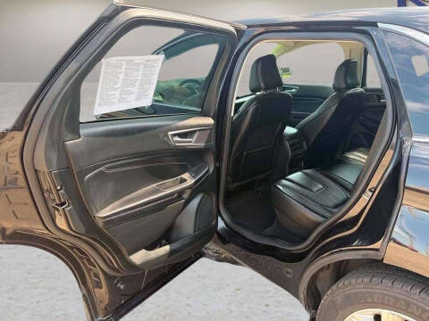 2022 Ford Edge Titanium