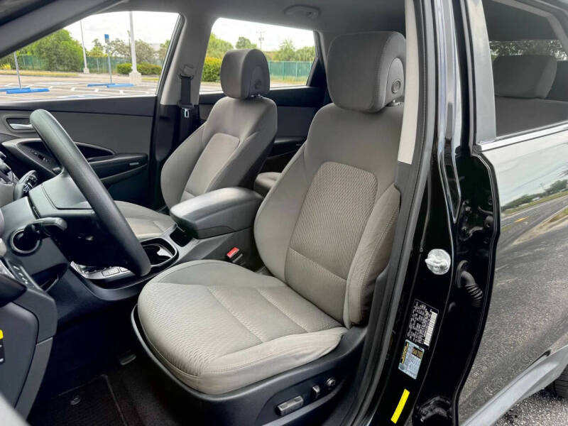 2016 Hyundai Santa Fe SE