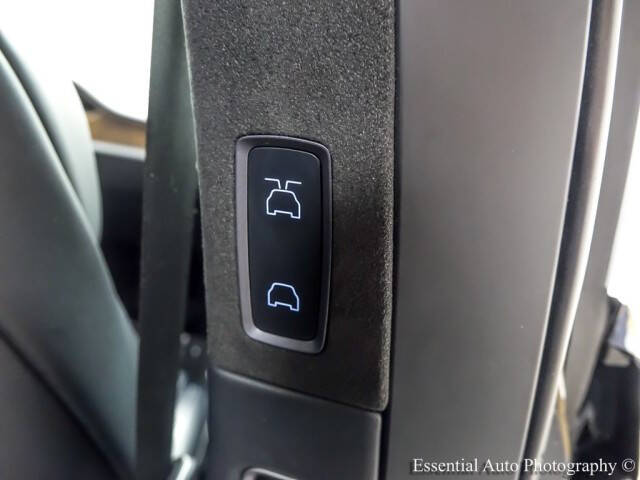 2019 Tesla Model X Standard Range