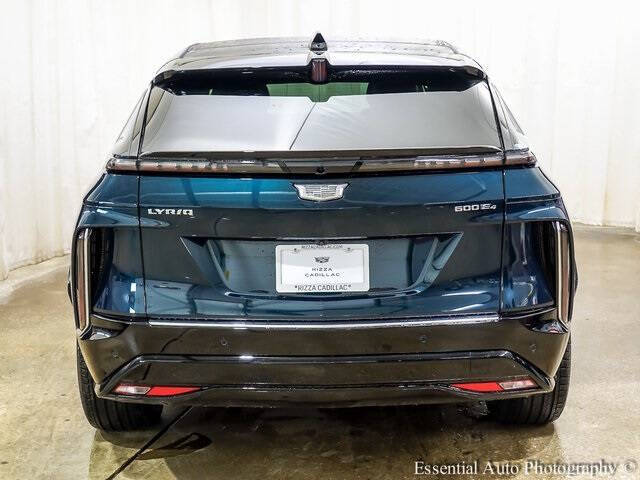 2025 Cadillac LYRIQ Luxury 2