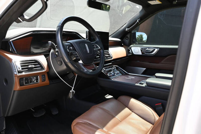 2023 Lincoln Navigator Reserve
