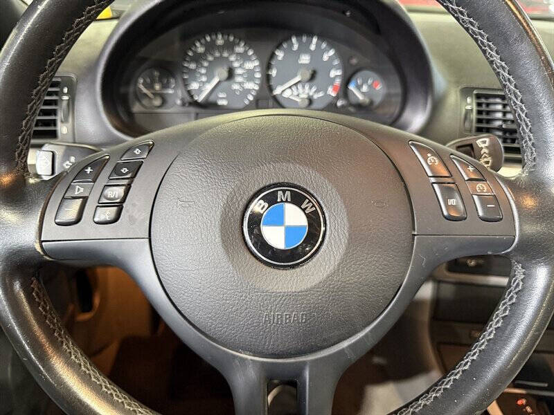 2004 BMW 3 Series 25