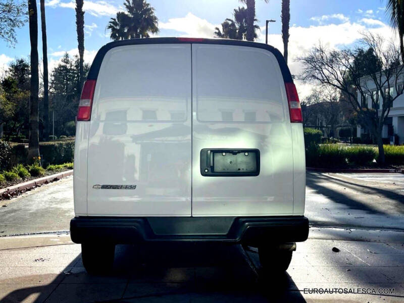 2017 Chevrolet Express 2500