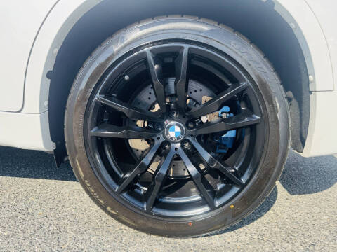 2015 BMW X6 M