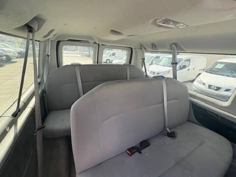 2013 Ford E-Series E-350 SD XL