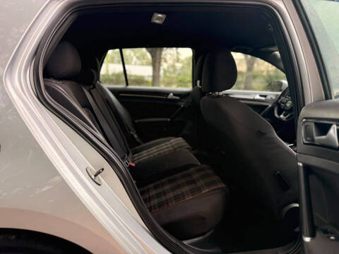 2016 Volkswagen Golf GTI S