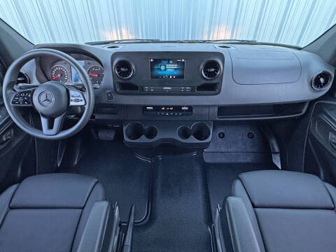 2023 Mercedes-Benz Sprinter 2500