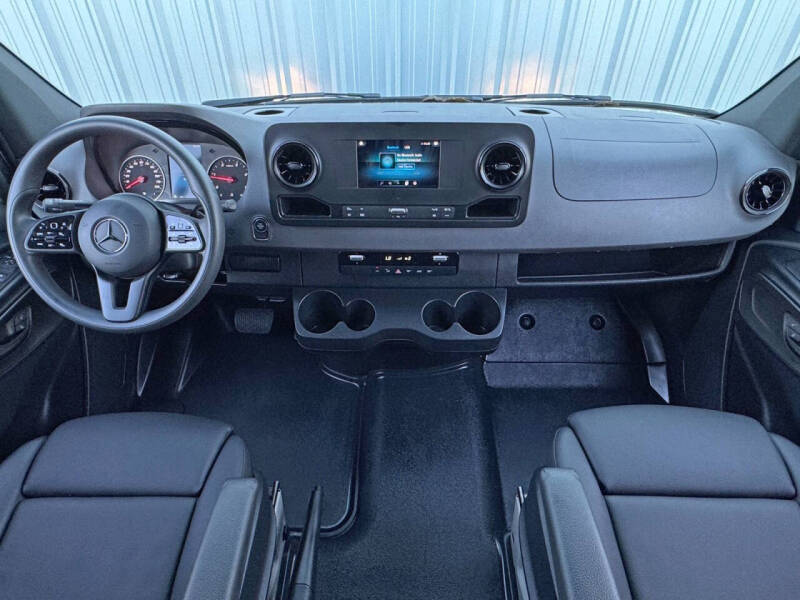 2023 Mercedes-Benz Sprinter 2500