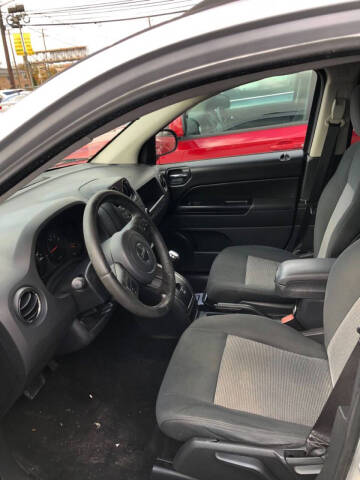 2011 Jeep Compass Sport