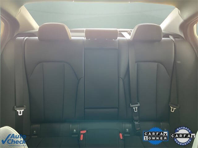 2024 BMW 3 Series 330e