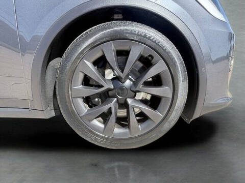 2023 Tesla Model X Standard Range