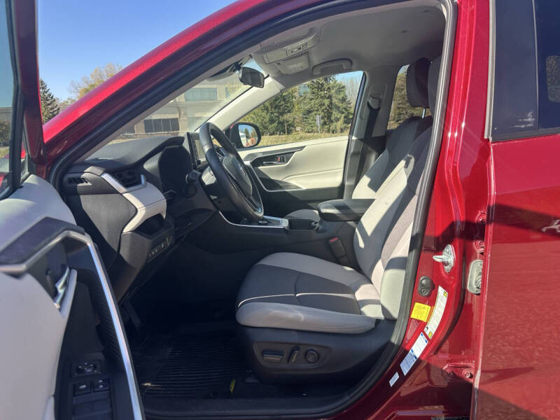 2021 Toyota RAV4 Hybrid XLE