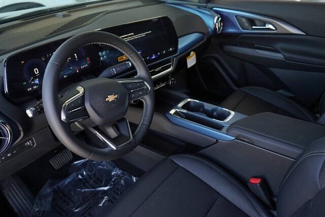 2025 Chevrolet Equinox EV LT 2