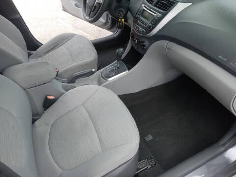 2017 Hyundai Accent Value Edition