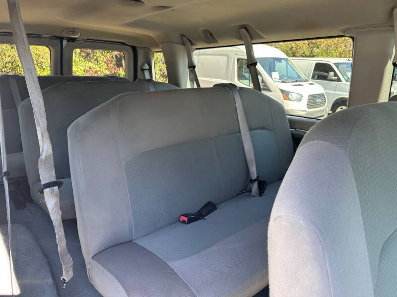 2013 Ford E-Series E-350 SD XLT