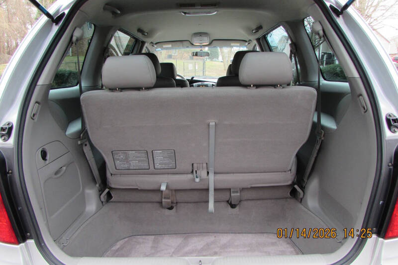 2003 Mazda MPV ES
