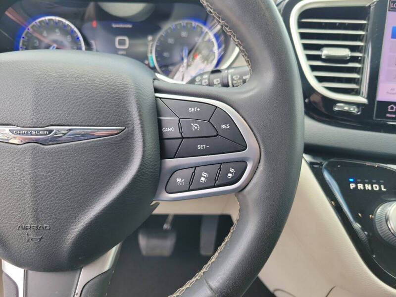 2022 Chrysler Pacifica Touring L